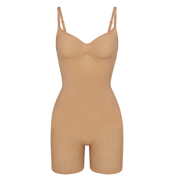 SKIMS Other - SKIMS SEAMLESS SCULPT MID THIGH BODYSUIT SHAPEWEAR OCHRE SIZE LARGE XL